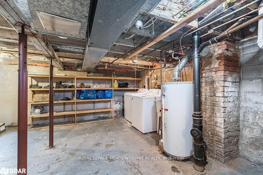 77 Province Street N