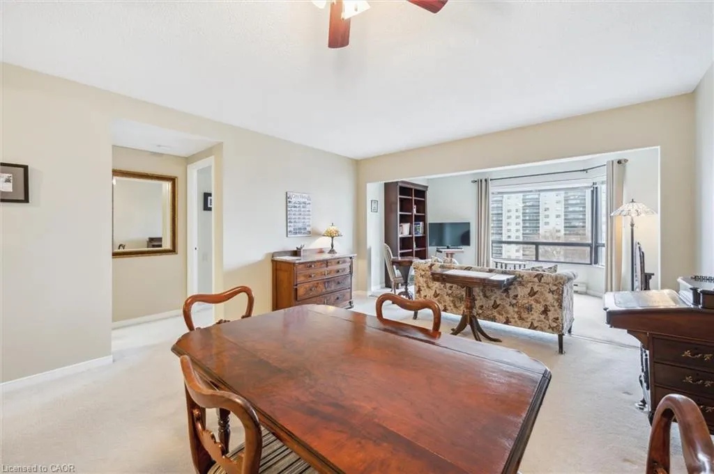 10 Ellen Street E, #808