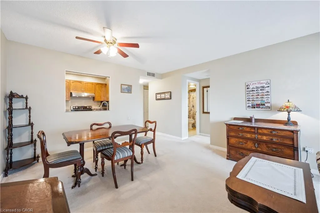 10 Ellen Street E, #808