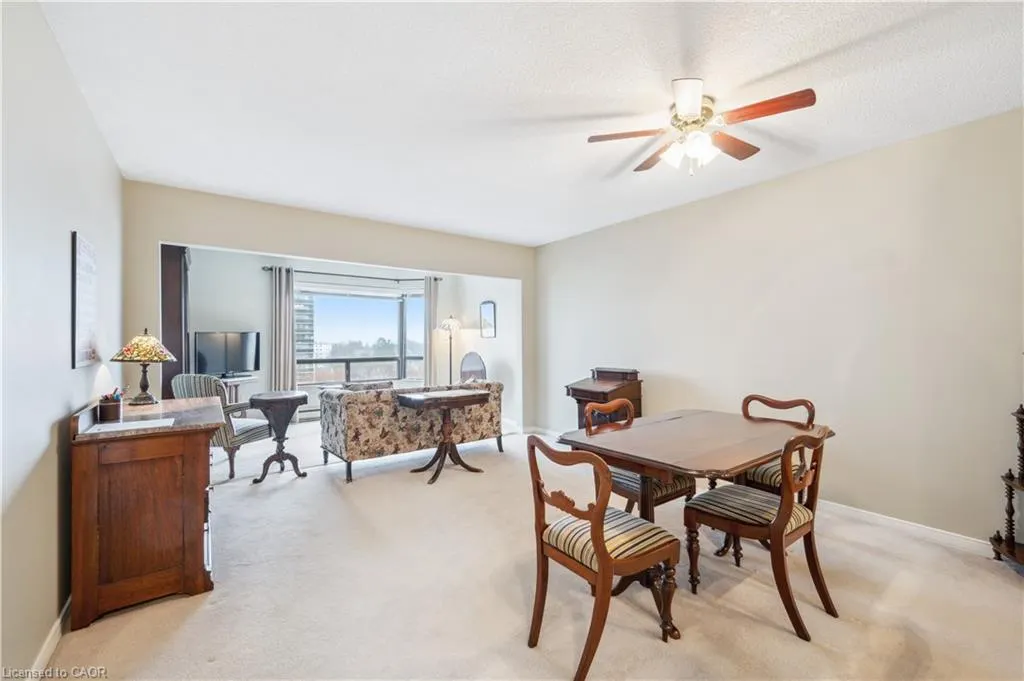 10 Ellen Street E, #808