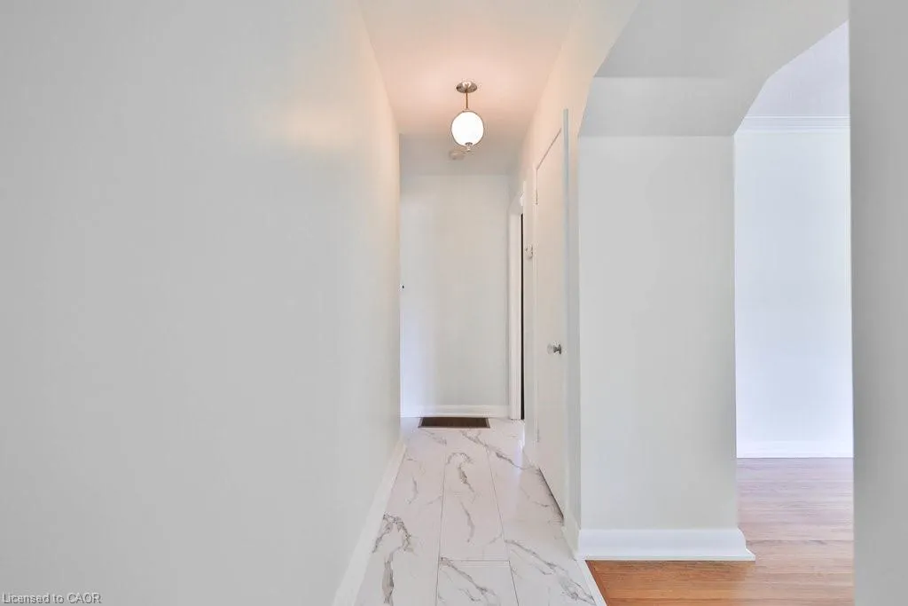 68 Oriole Avenue