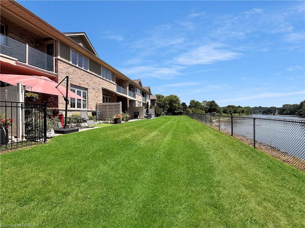 80 Willow Street, #8