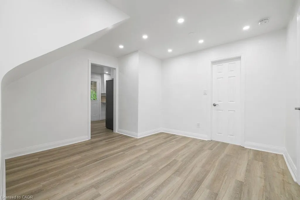 2015 Leighland Road, #3