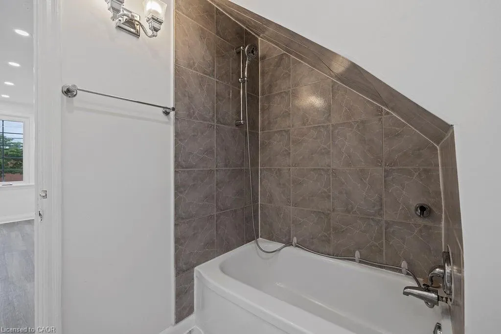 2015 Leighland Road, #3