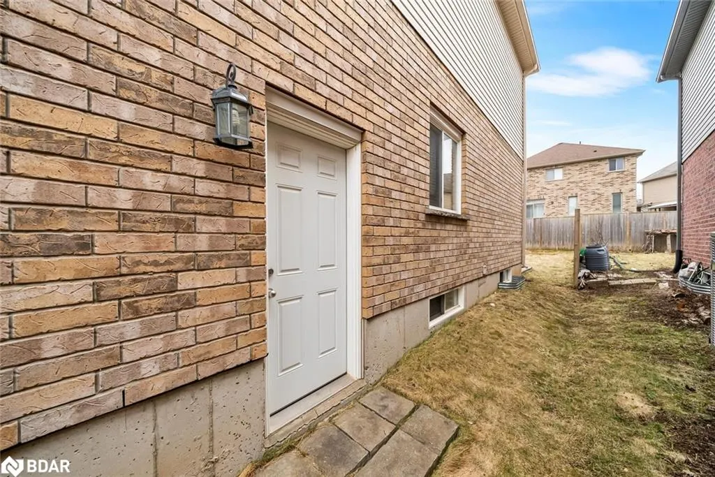 382 Woodbine Avenue