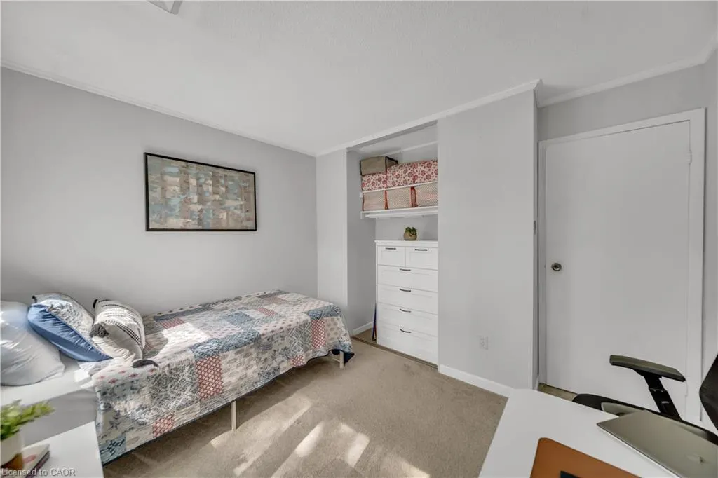 121 University Avenue E, #101