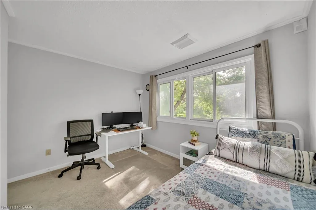 121 University Avenue E, #101
