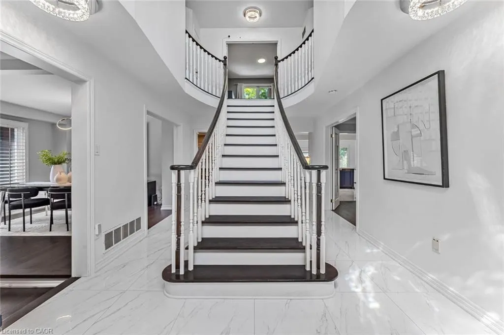 2816 Rosewood Lane