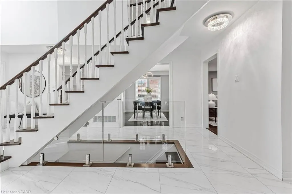 2816 Rosewood Lane