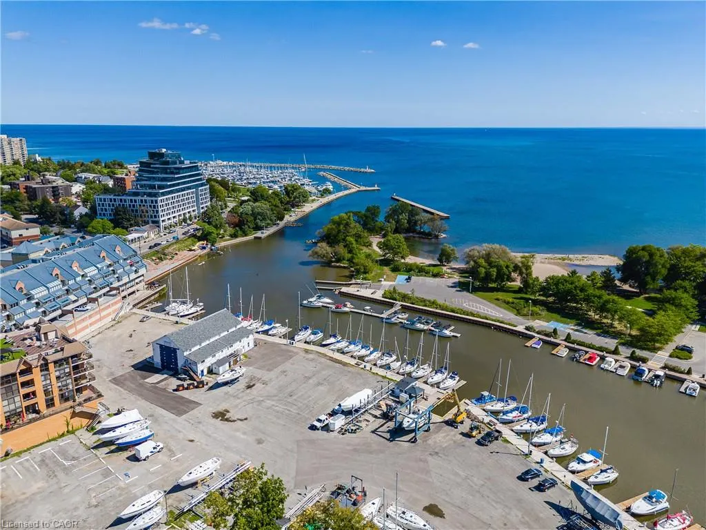 2511 Lakeshore Road W, #805