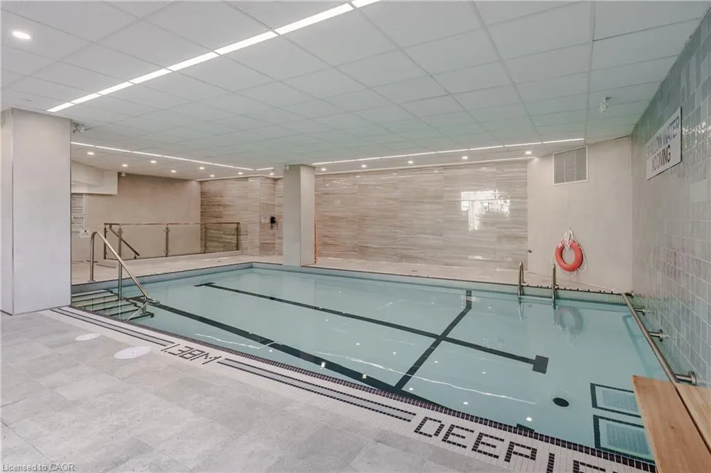 2511 Lakeshore Road W, #805