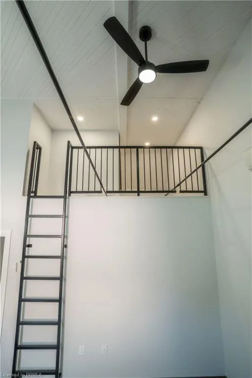 130 Elgin Street, #4