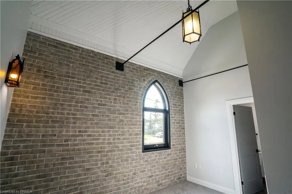130 Elgin Street, #4
