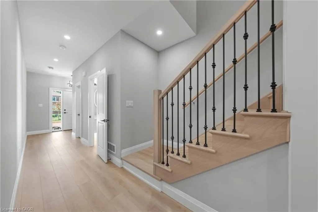 112 Kehl Street, #Upper Unit