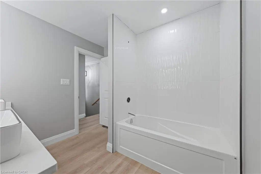 112 Kehl Street, #Upper Unit