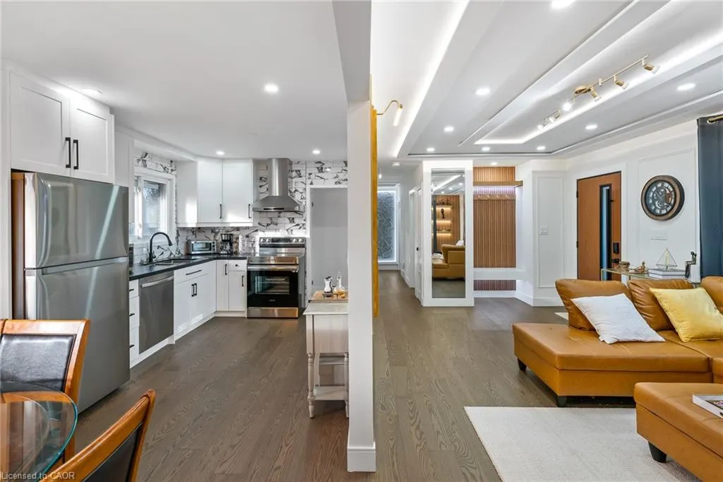 15 Andres Street