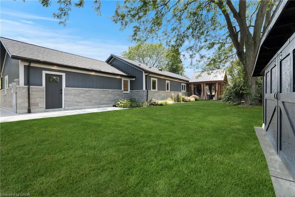 3886 Glenview Drive
