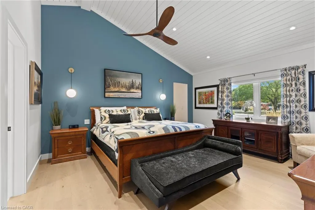 3886 Glenview Drive