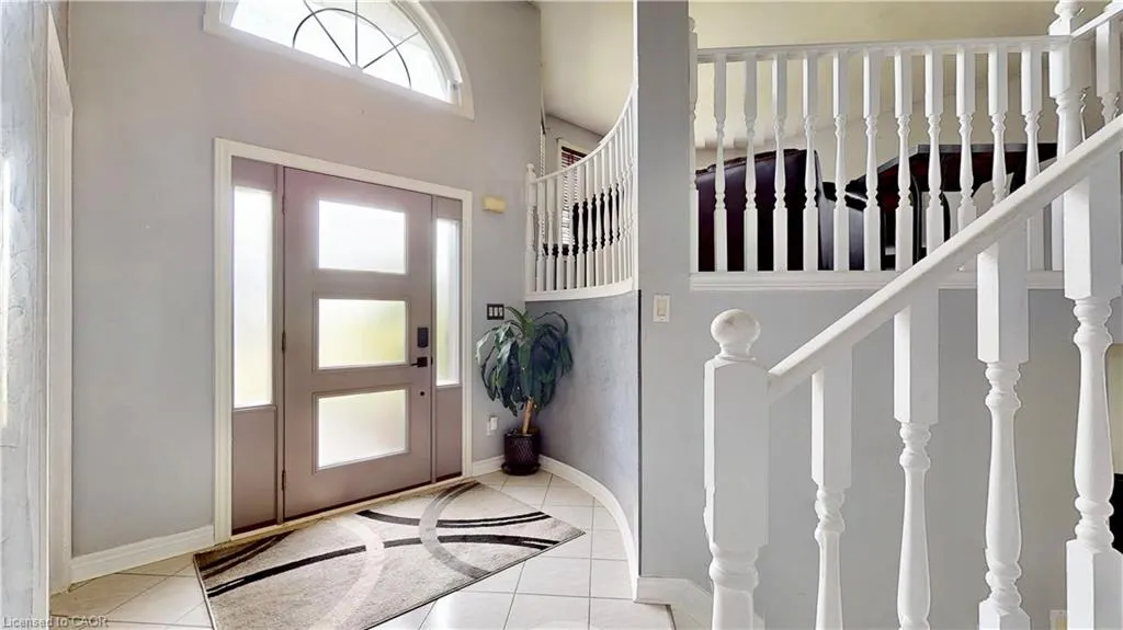 2 Angel Court