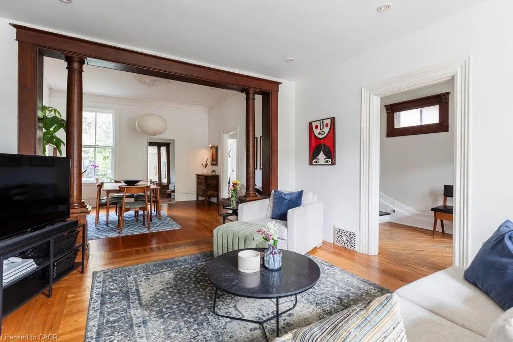 115 Locke Street N