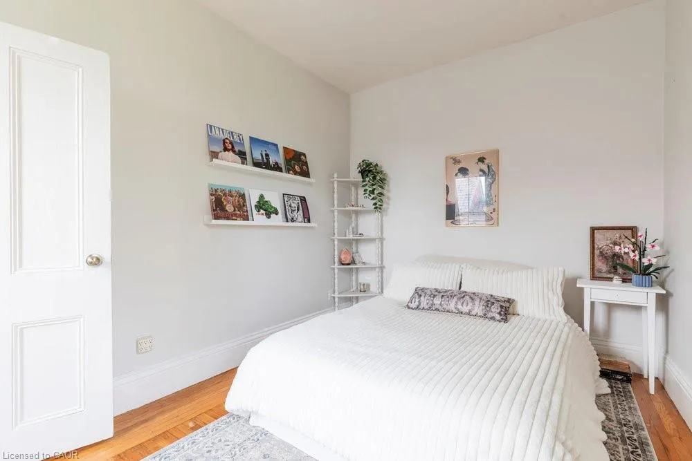 115 Locke Street N