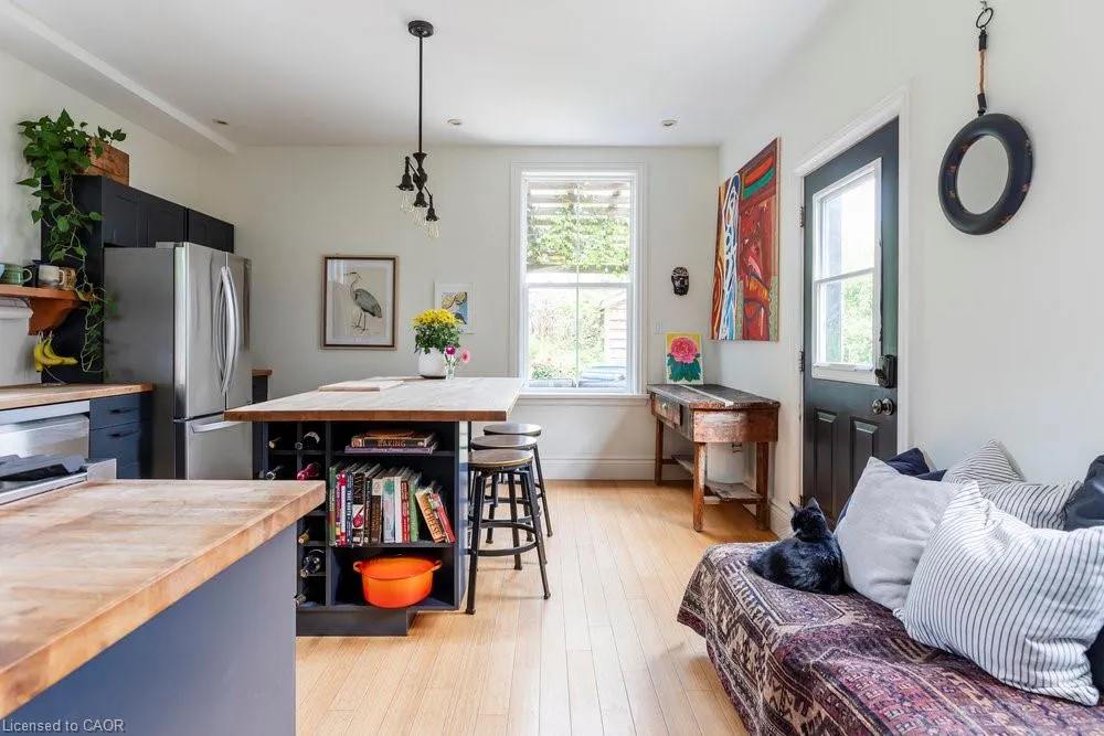 115 Locke Street N