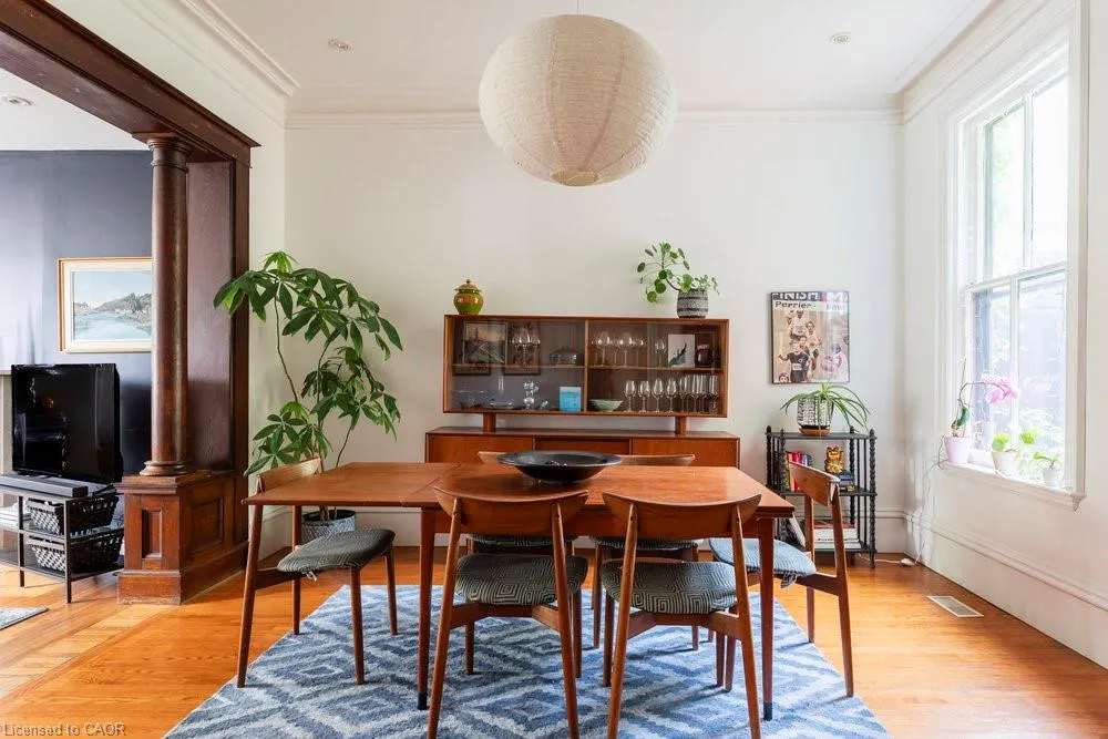 115 Locke Street N