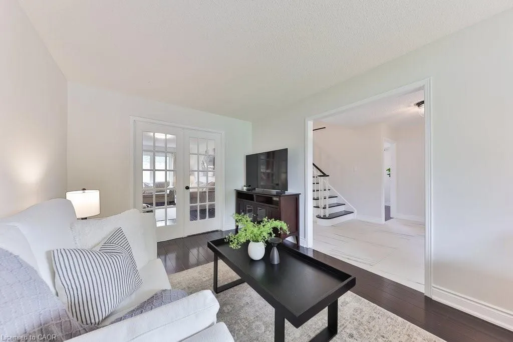 296 Evergreen Crescent