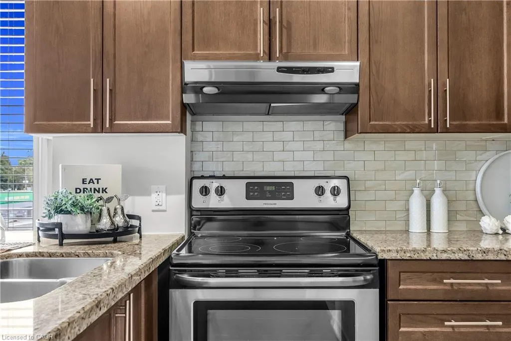 95 Wilson Street W, #314