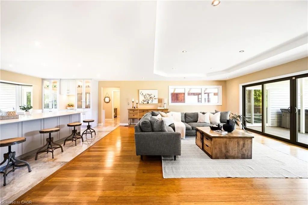 399 Old Brock Road
