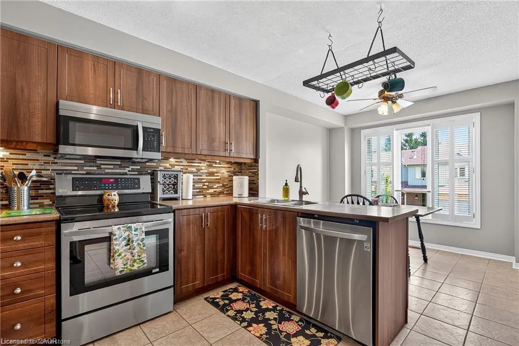 302 College Avenue W, #119