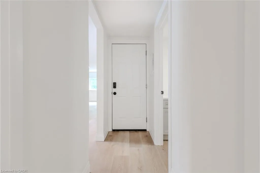 92 Pearl Street S