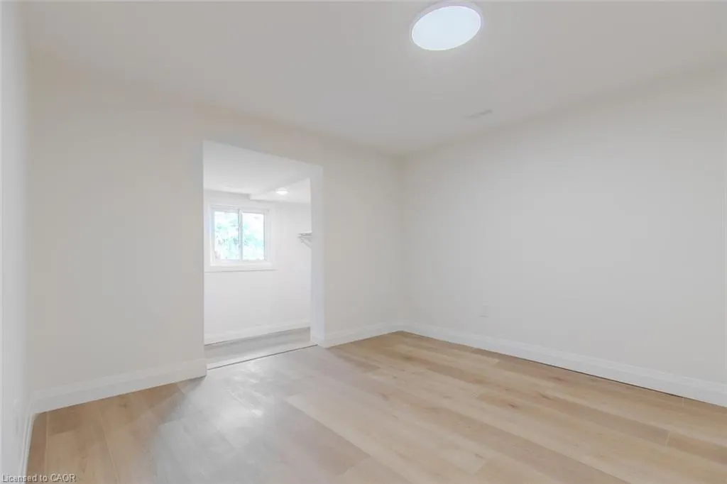 92 Pearl Street S