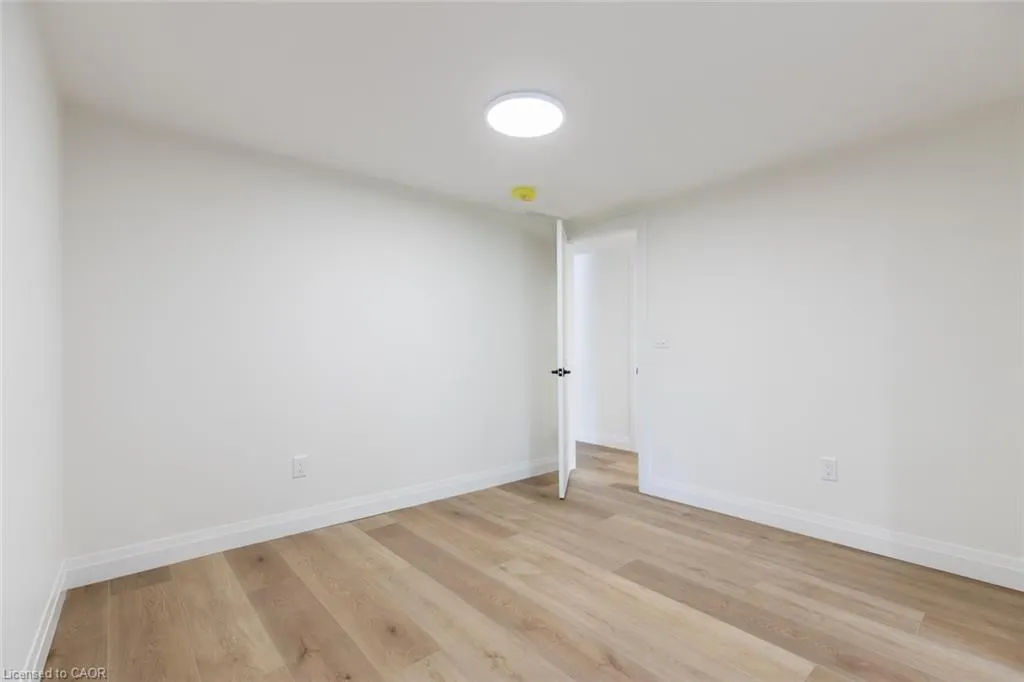 92 Pearl Street S