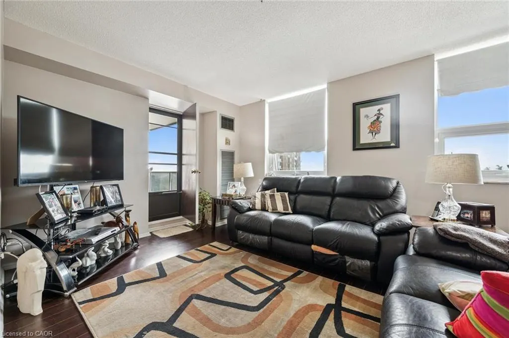 4 Lisa Street, #707