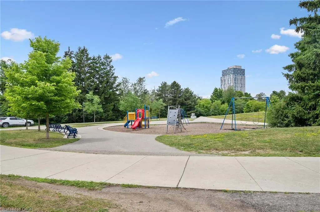 4 Lisa Street, #707