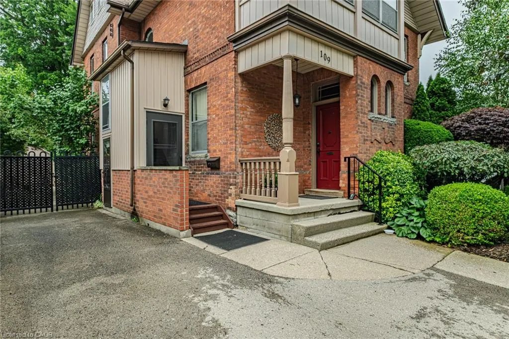 109 Talbot Street N