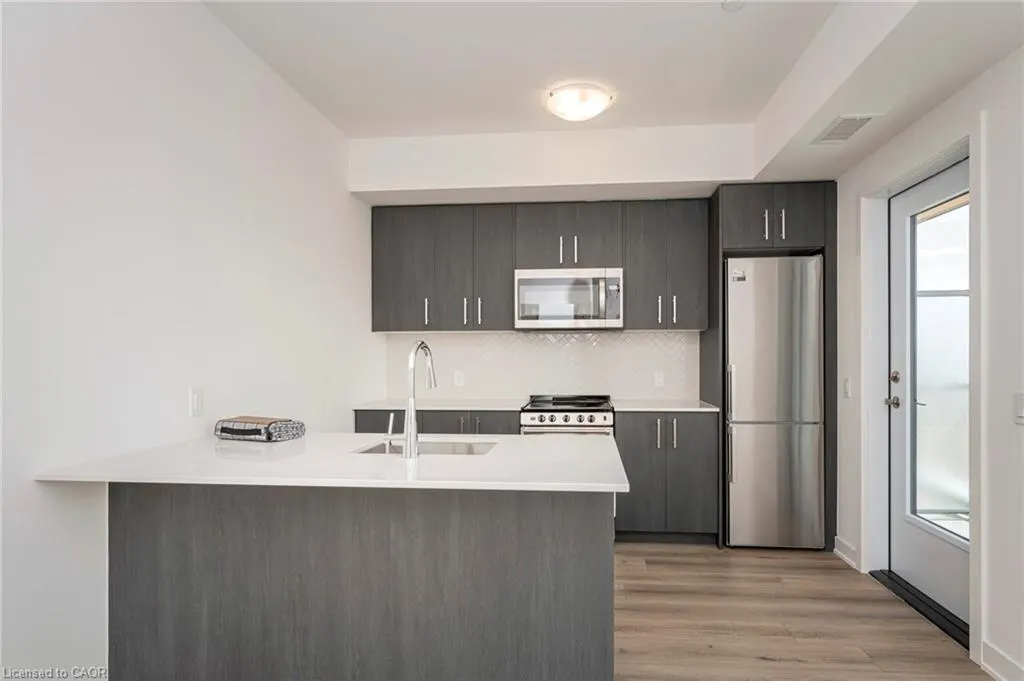 312 Erb Street W, #616