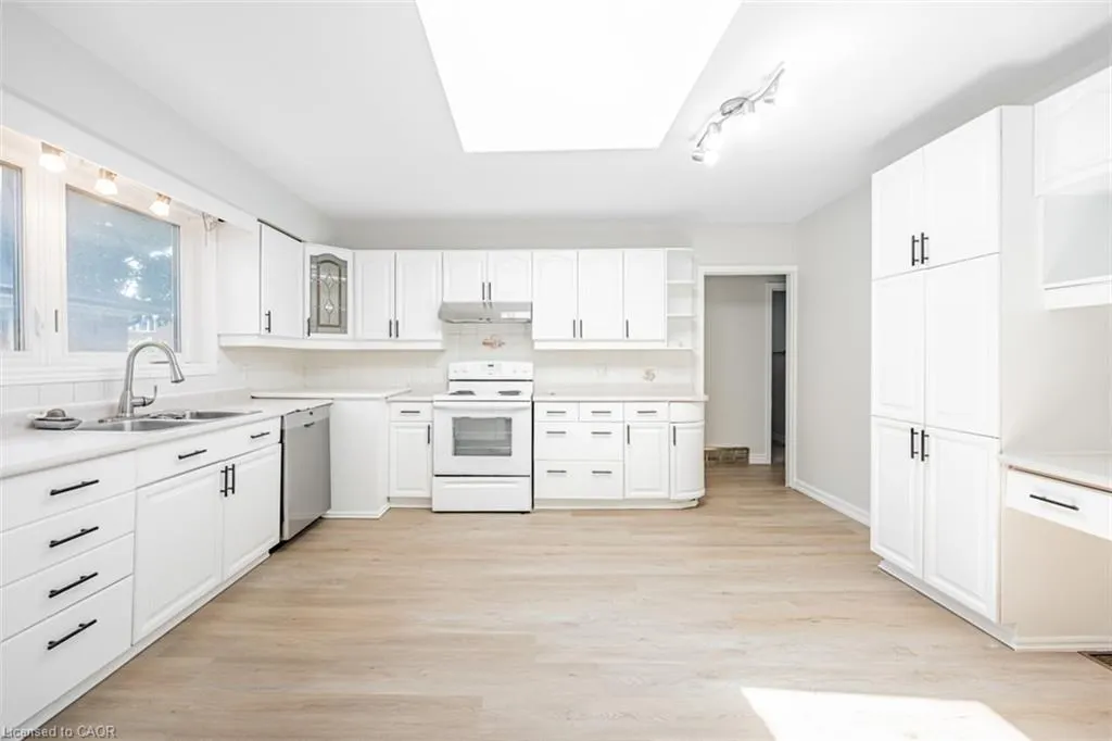 1362 Cawthra Road, #UPPER