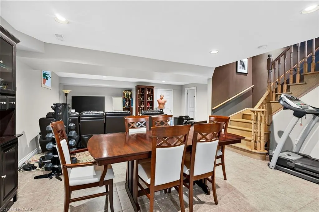 18 Konstantine Court