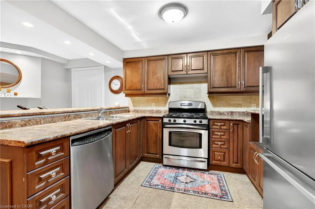 18 Konstantine Court