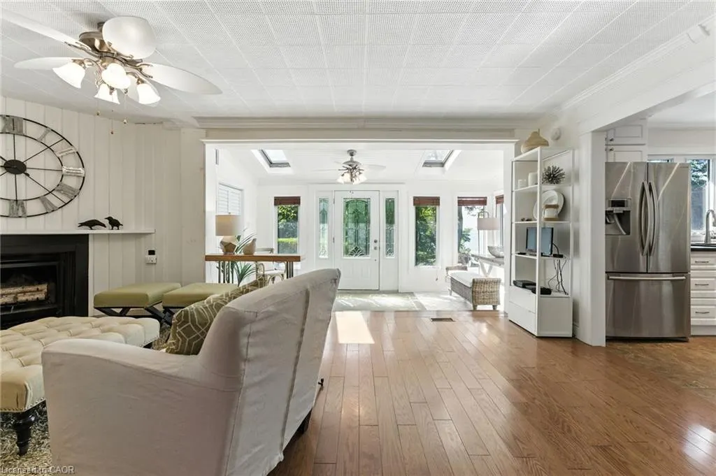 58 Lakeview Avenue