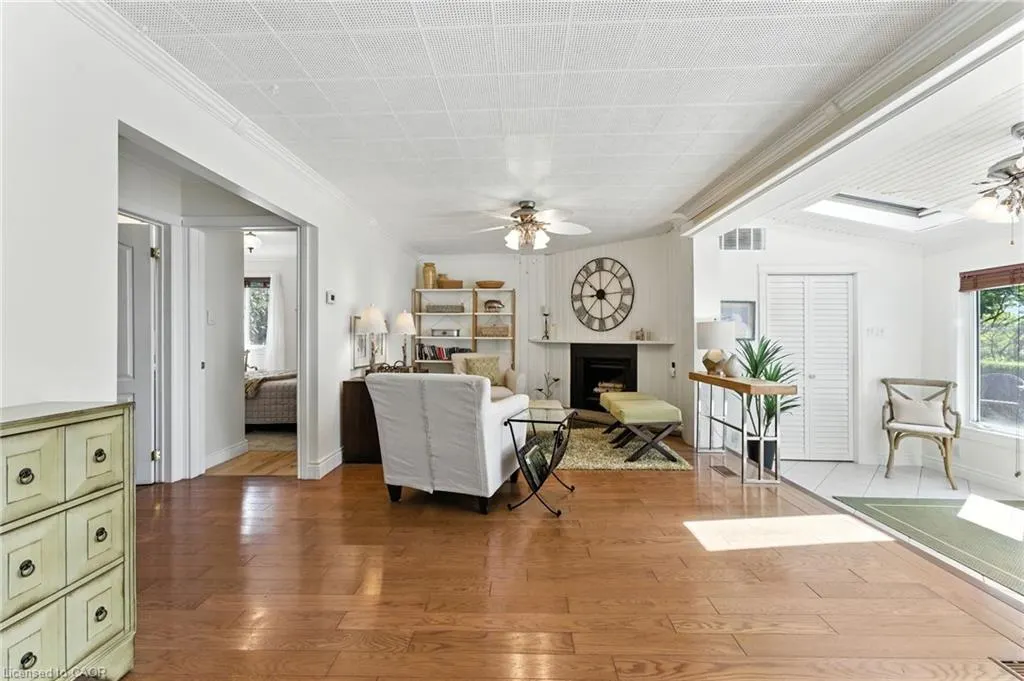 58 Lakeview Avenue