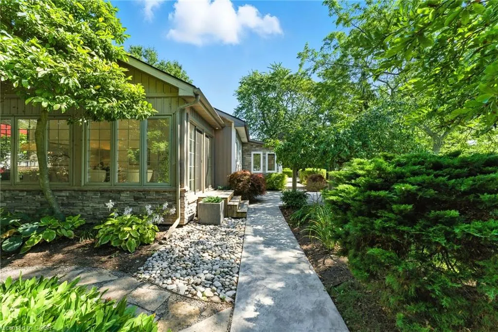 58 Lakeview Avenue