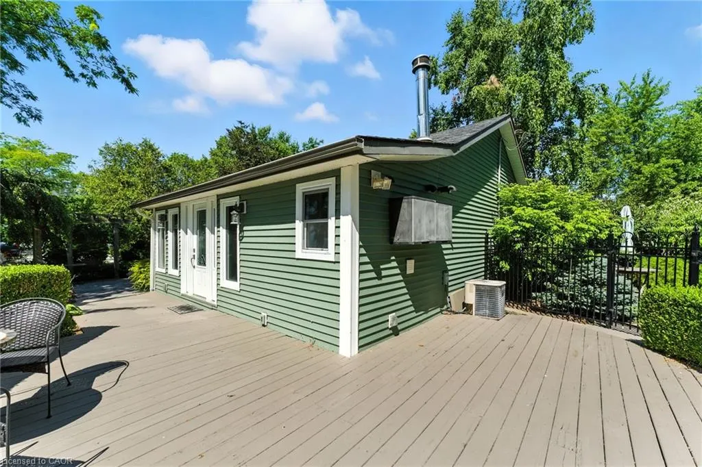 58 Lakeview Avenue