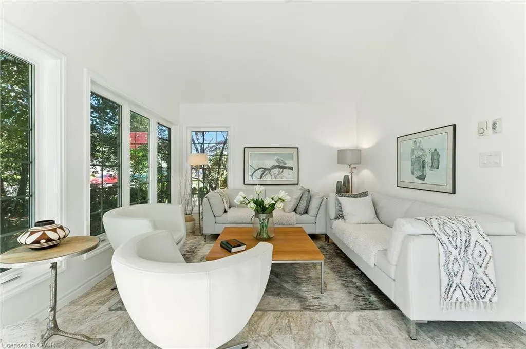 58 Lakeview Avenue
