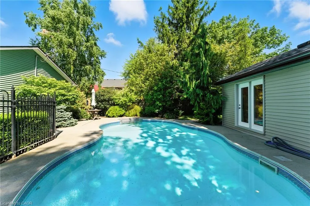 58 Lakeview Avenue