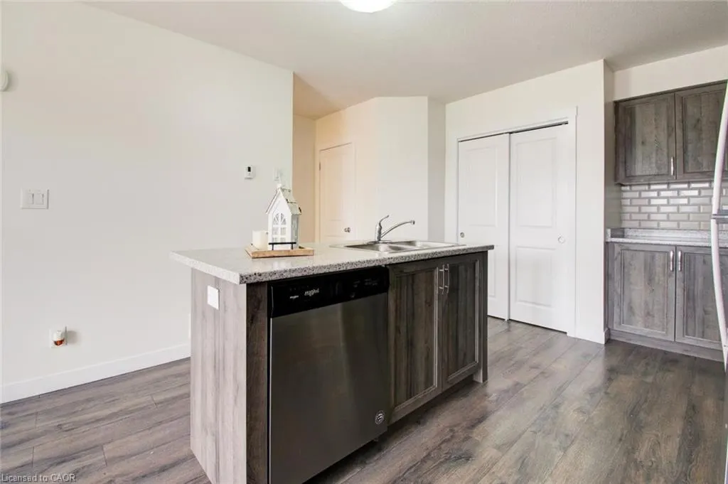 150 Rochefort Street, #E