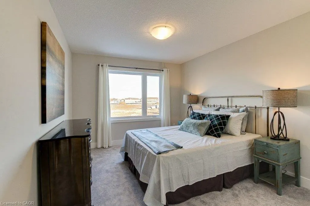 2258 Southport Crescent