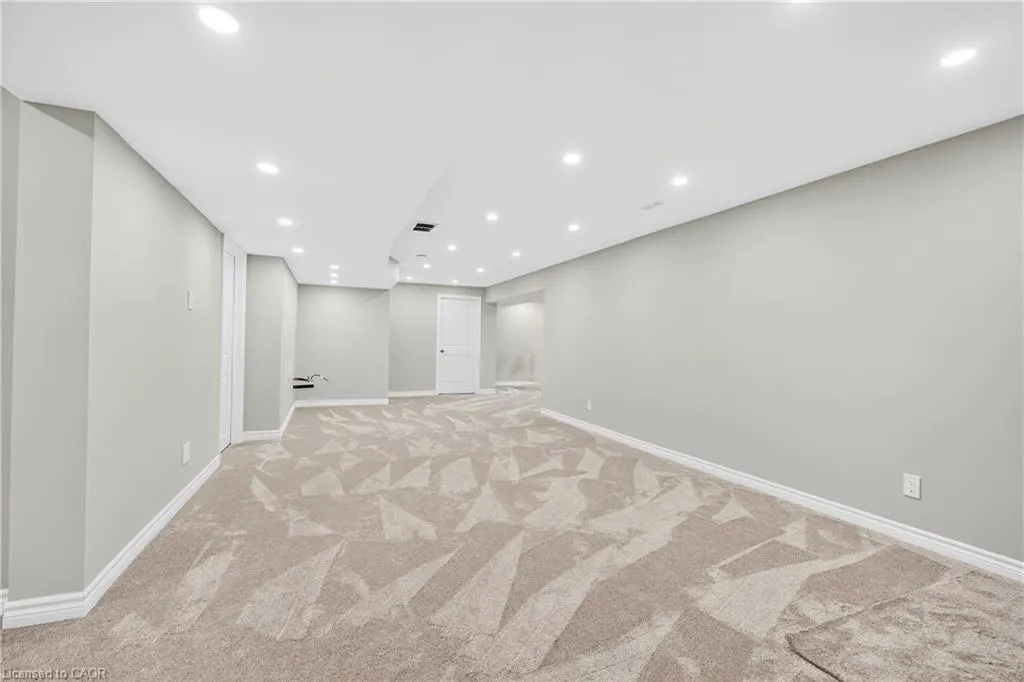 5 Gateway Avenue